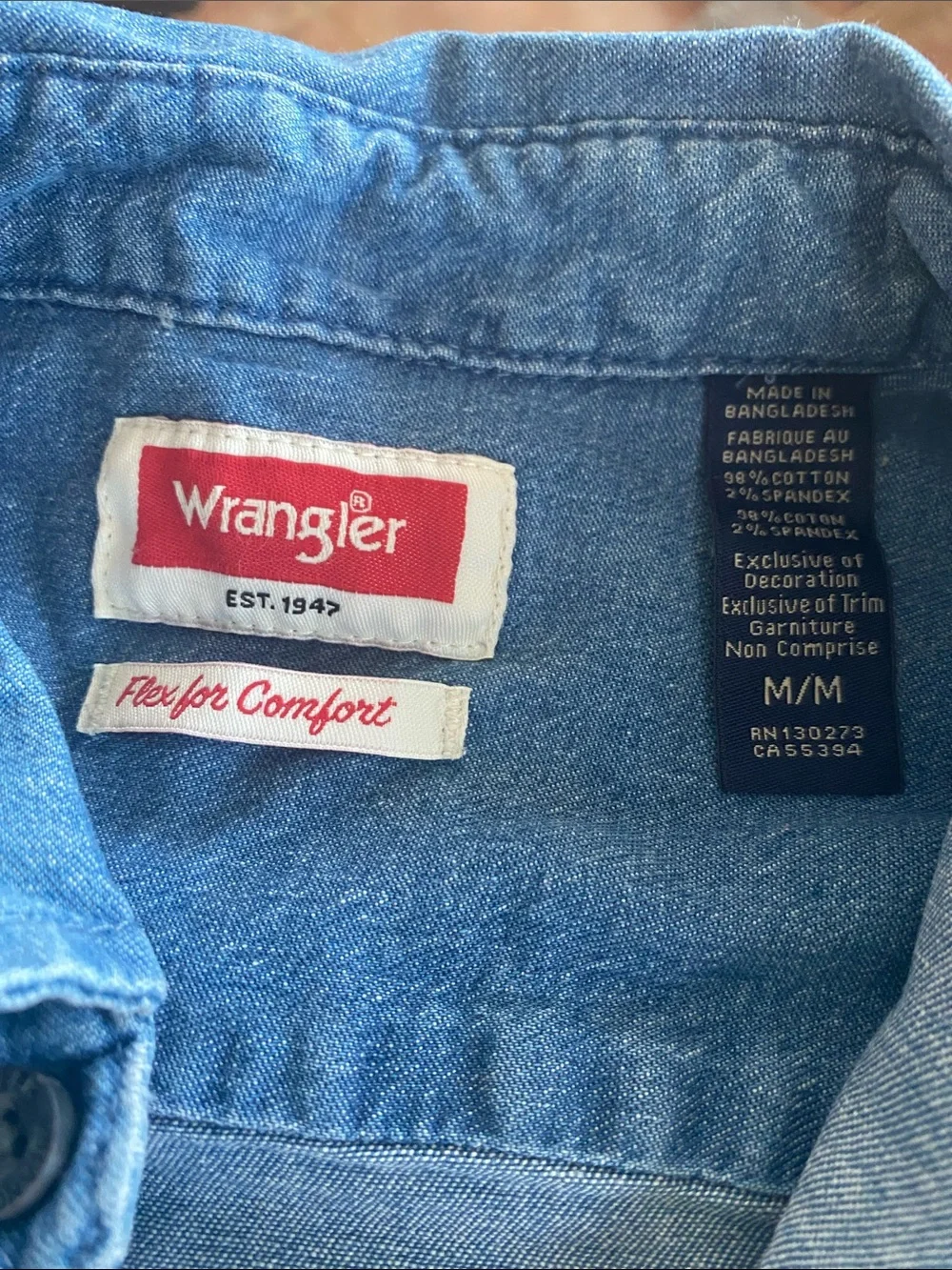 Wrangler Light Blue Short-Sleeve Denim Button-Up Shirt - Picture 2 of 8